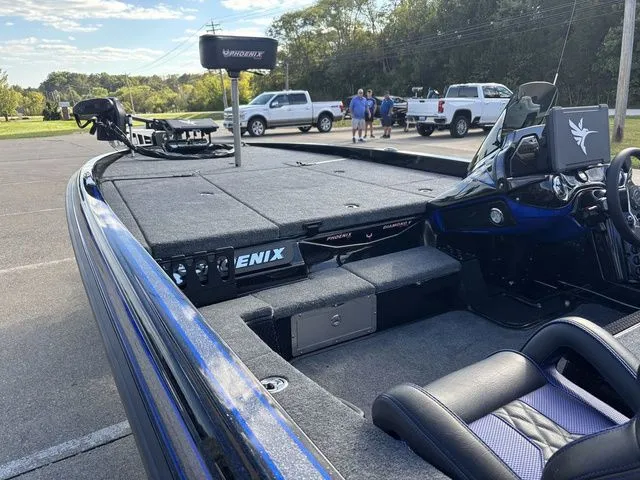 Slide: The Image of Phoenix Bass Boat 921 Elite X 2026 - 20