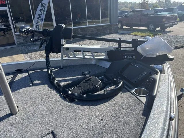 Slide: The Image of Phoenix Bass Boat 818 Pro 2025 - 10