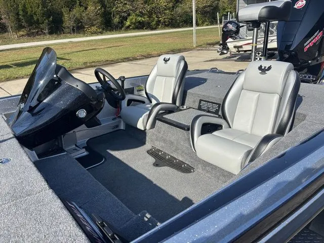 Slide: The Image of Phoenix Bass Boat 818 Pro 2025 - 13