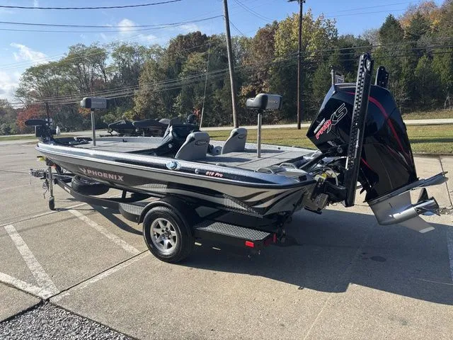 Slide: The Image of Phoenix Bass Boat 818 Pro 2025 - 15