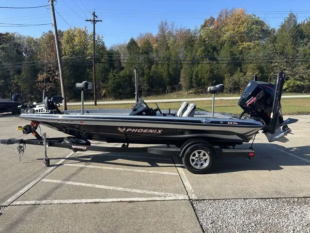 Slide: The Image of Phoenix Bass Boat 818 Pro 2025 - 17