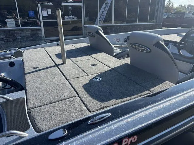 Slide: The Image of Phoenix Bass Boat 818 Pro 2025 - 4