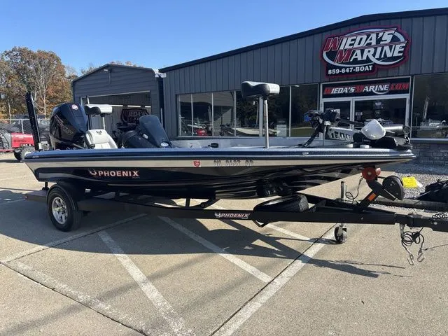 Slide: The Image of Phoenix Bass Boat 818 Pro 2025 - 8