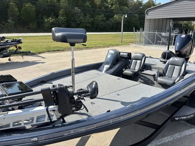 Slide: The Image of Phoenix Bass Boat 20phx 2021 - 18