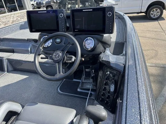 Slide: The Image of Phoenix Bass Boat 20phx 2021 - 7