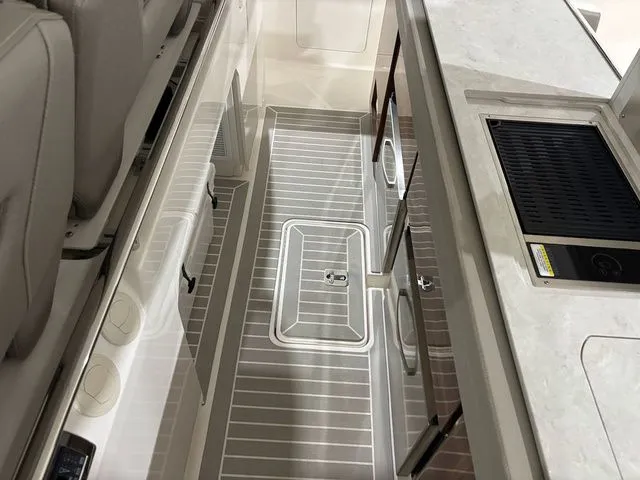 Slide: The Image of Tiara 43LS 2022 - 11