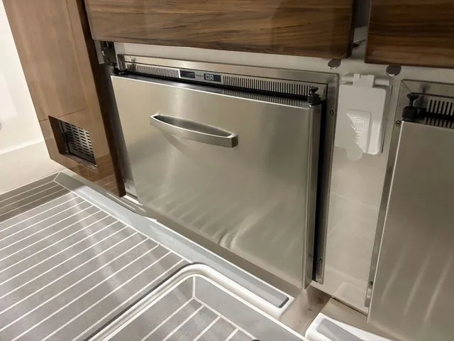 Slide: The Image of Tiara 43LS 2022 - 16