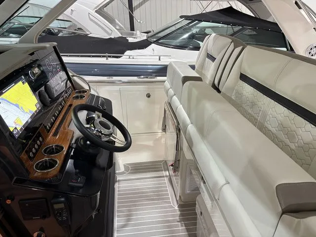 Slide: The Image of Tiara 43LS 2022 - 19