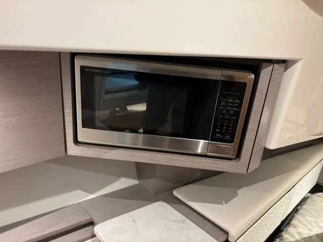 Slide: The Image of Tiara 43LS 2022 - 24