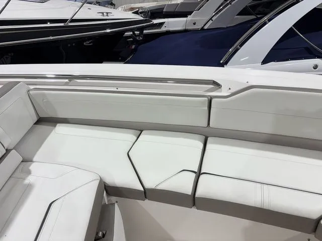 Slide: The Image of Tiara 43LS 2022 - 37