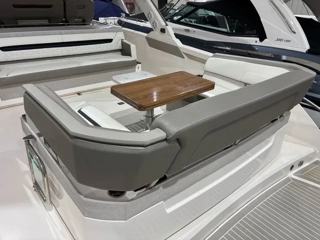 Slide: The Image of Tiara 43LS 2022 - 4