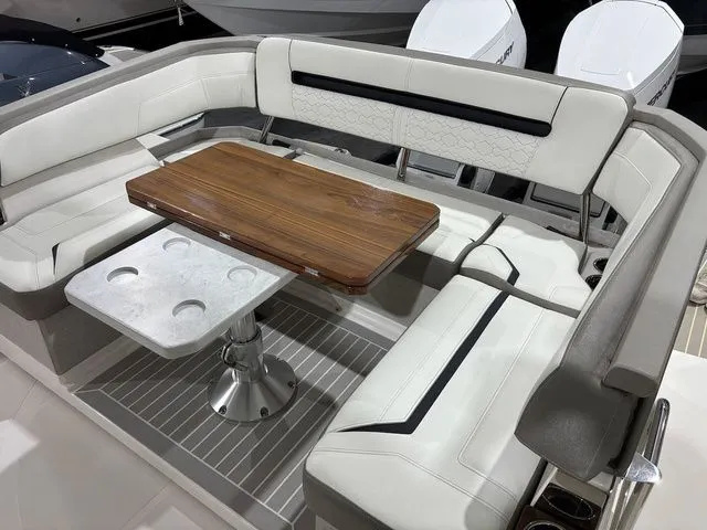 Slide: The Image of Tiara 43LS 2022 - 5