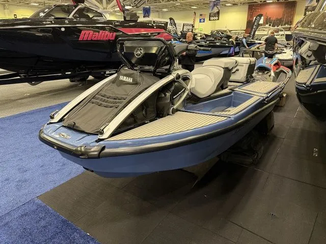 Slide: The Image of Yamaha Crosswave® 2026 - 4