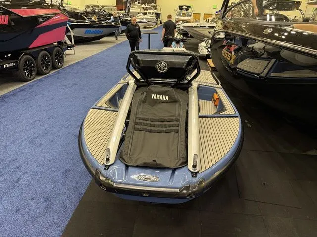 Slide: The Image of Yamaha Crosswave® 2026 - 3