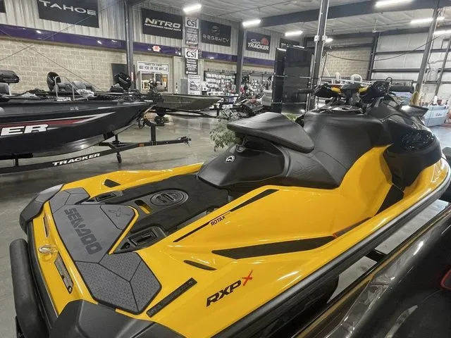 Slide: The Image of Sea-Doo RXP-X 300 IBR Millenium Yellow 2022 - 14