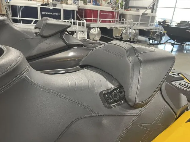 Slide: The Image of Sea-Doo RXP-X 300 IBR Millenium Yellow 2022 - 6