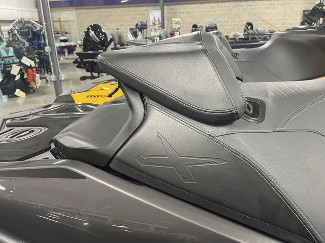 Slide: The Image of Sea-Doo RXP-X 300 Ibr Premium Triple Black 2022 - 10