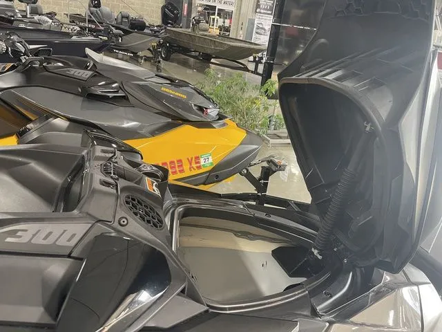 Slide: The Image of Sea-Doo RXP-X 300 Ibr Premium Triple Black 2022 - 11