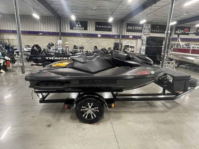 Slide: The Image of Sea-Doo RXP-X 300 Ibr Premium Triple Black 2022 - 3