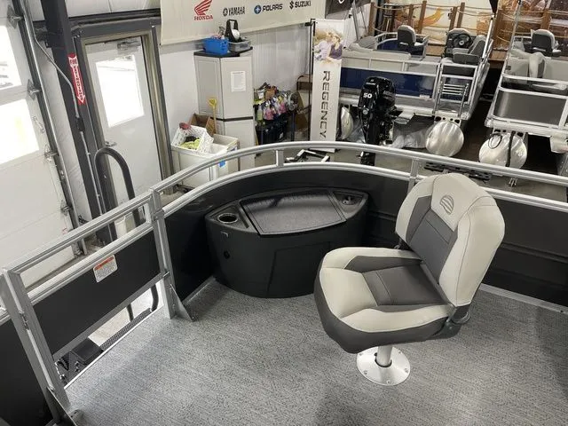 Slide: The Image of Sun Tracker Fishin' Barge 22 XP3 2026 - 22