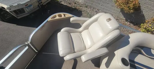 Slide: The Image of Premier Escapade 25 2002 - 7