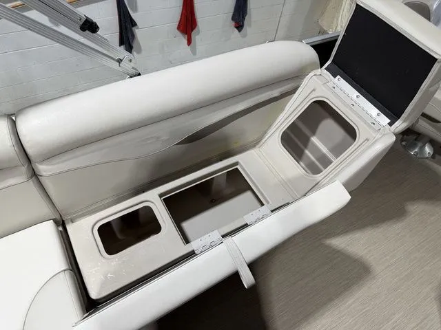 Slide: The Image of Bennington 21 SL 2017 - 15