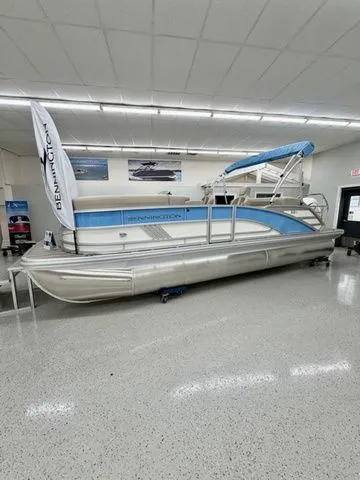 Slide: The Image of Bennington M Swingback 22 MSB 2026 - 11