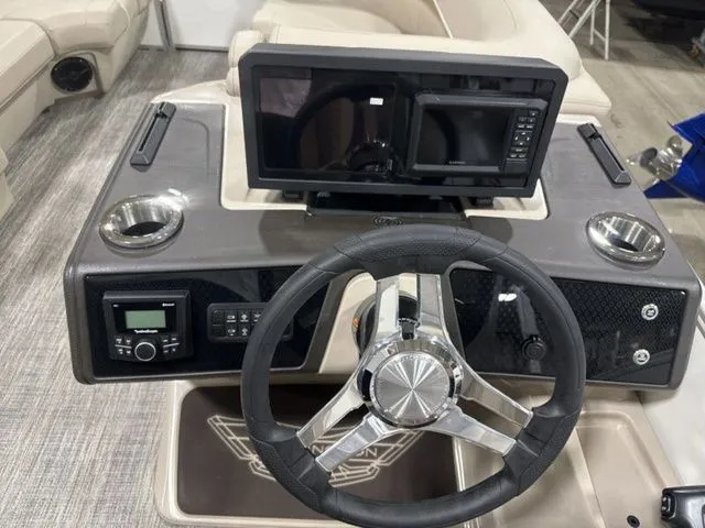 Slide: The Image of Bennington M Swingback 22 MSB 2026 - 8