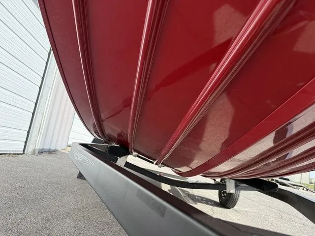 Slide: The Image of Lowe Stinger 178 2019 - 10