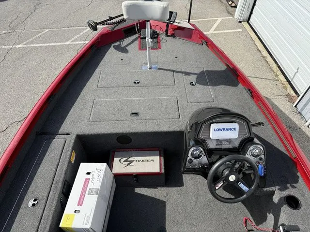 Slide: The Image of Lowe Stinger 178 2019 - 15