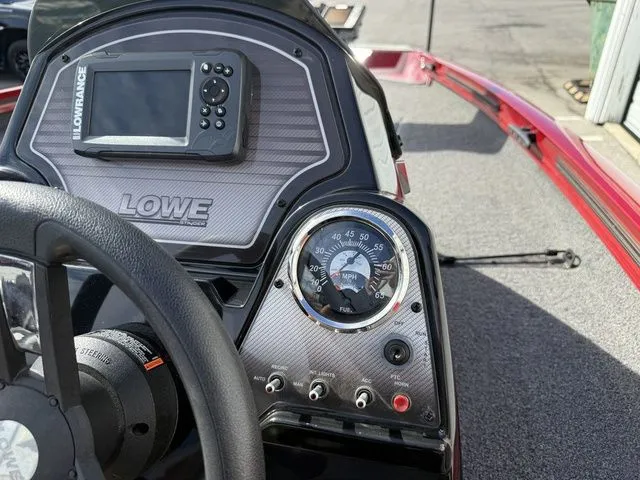 Slide: The Image of Lowe Stinger 178 2019 - 25