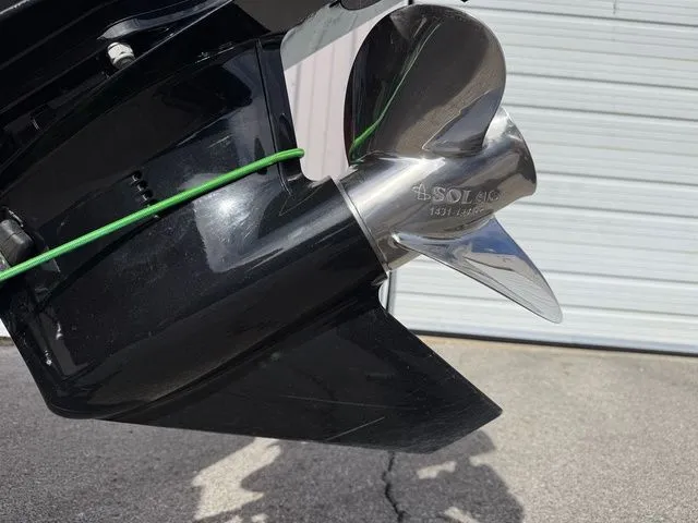 Slide: The Image of Lowe Stinger 178 2019 - 7