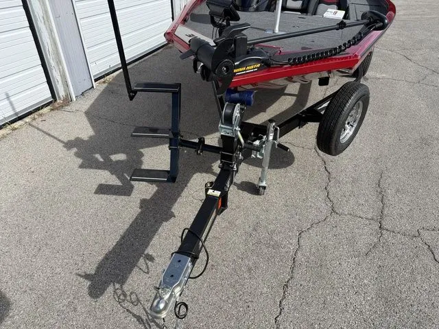 Slide: The Image of Lowe Stinger 178 2019 - 9