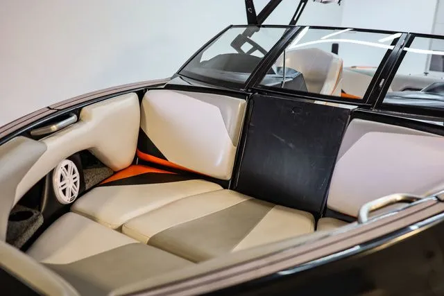 Slide: The Image of Axis Wake Research T22 2014 - 14