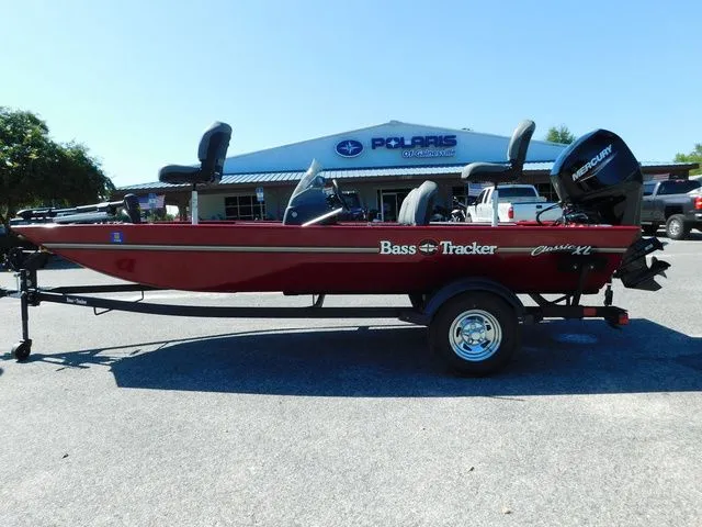 Slide: The Image of Tracker Bass Tracker Classic XL 2024 - 10