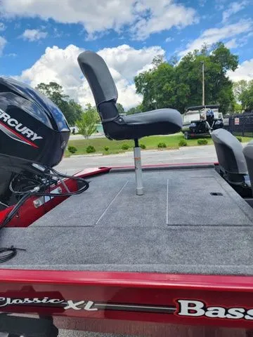 Slide: The Image of Tracker Bass Tracker Classic XL 2024 - 4