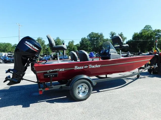 Slide: The Image of Tracker Bass Tracker Classic XL 2024 - 7