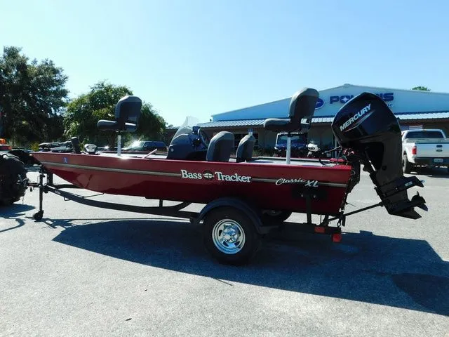 Slide: The Image of Tracker Bass Tracker Classic XL 2024 - 9