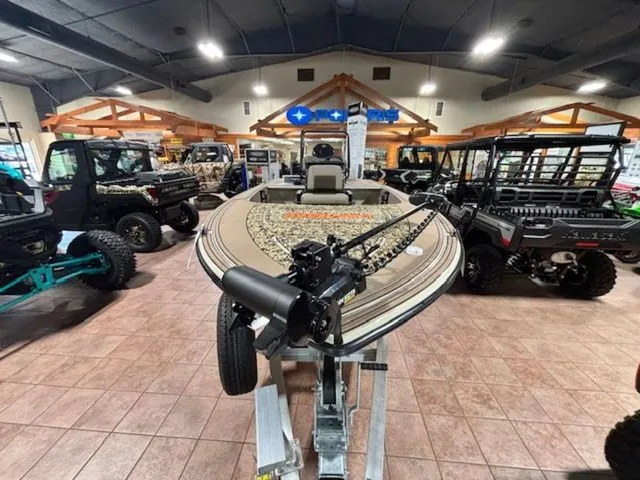 Slide: The Image of Mako 18 Pro Skiff Backwater Edition 2025 - 3