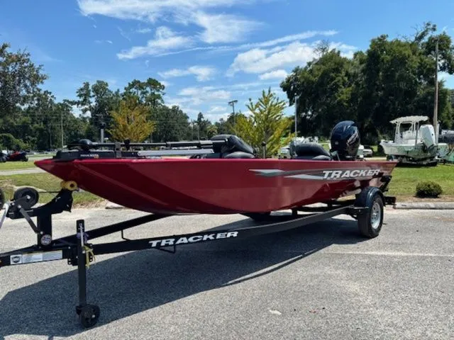 Slide: The Image of Tracker Panfish 17 2025 - 4