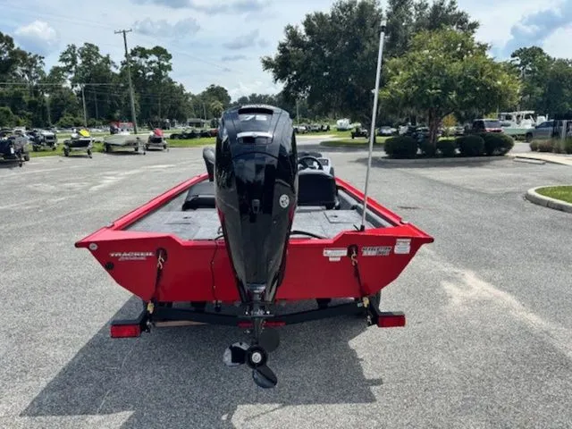 Slide: The Image of Tracker Pro Team 175 Crappie Edition 2026 - 7