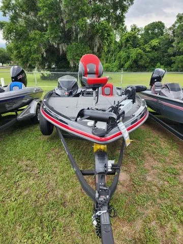 Slide: The Image of Ranger Z519 2024 - 16