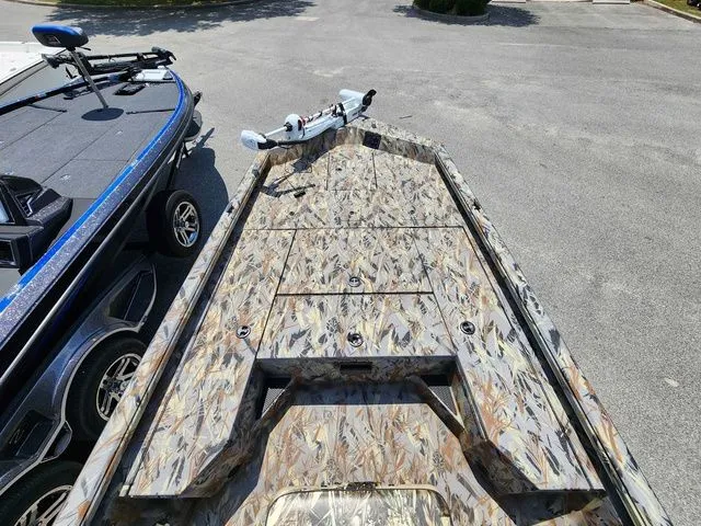 Slide: The Image of Ranger RB210 2024 - 14