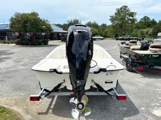 Slide: The Image of Mako Pro Skiff 17 CC 2026 - 7