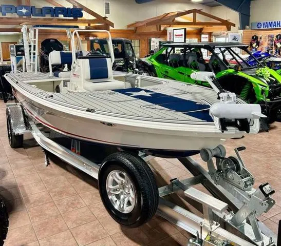 Slide: The Image of Mako 18 Pro Skiff Patriot Edition 2026 - 4