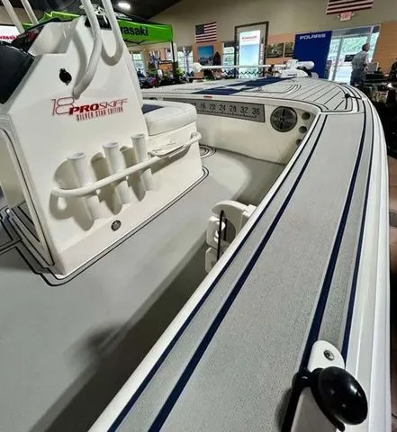 Slide: The Image of Mako 18 Pro Skiff Patriot Edition 2026 - 9