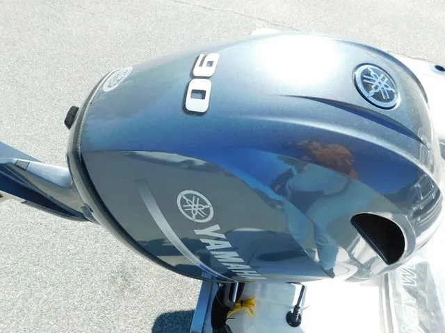 Slide: The Image of Key West 1720 Center Console 2025 - 12