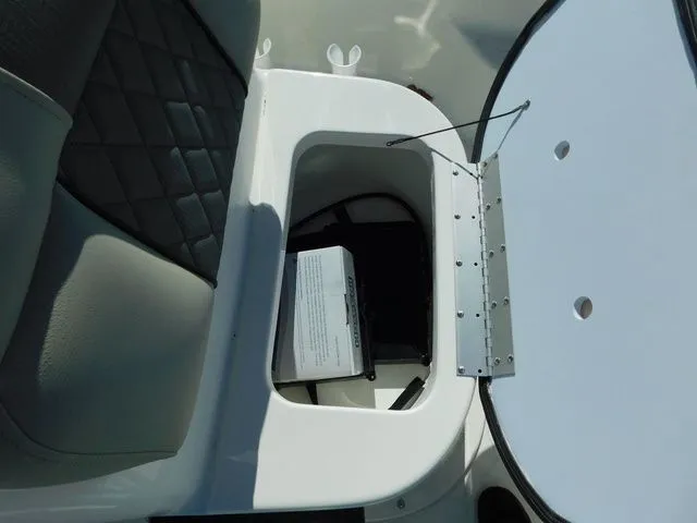 Slide: The Image of Key West 1720 Center Console 2025 - 13