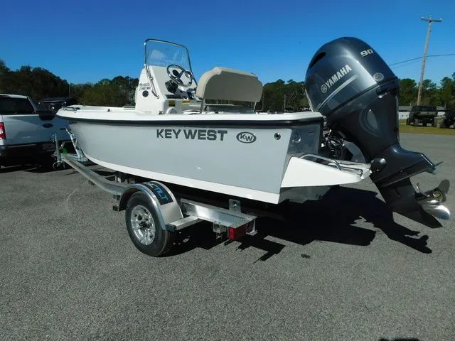 Slide: The Image of Key West 1720 Center Console 2025 - 9