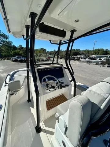 Slide: The Image of Ranger 2360 Bay 2026 - 18